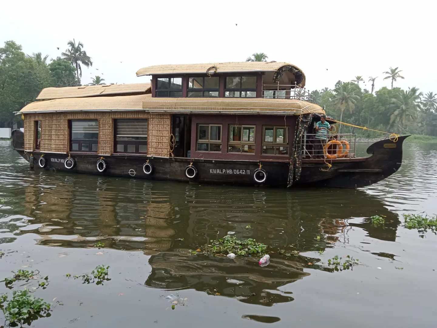 Leisure De Premium Houseboat