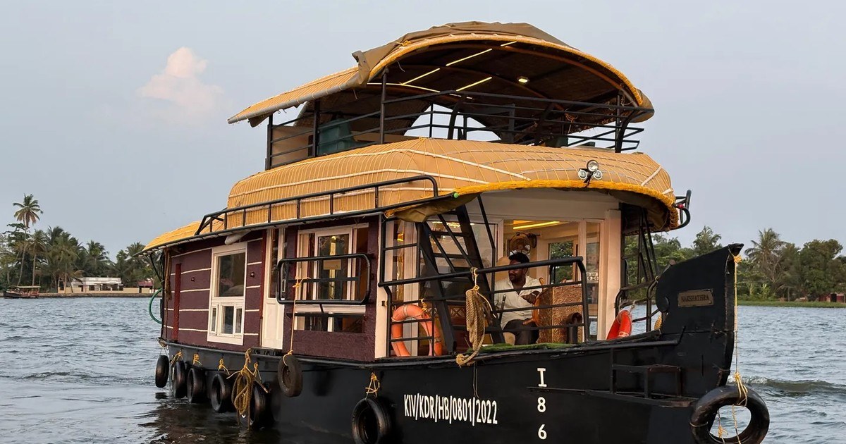 4-Day Alleppey & Munnar Tour Package