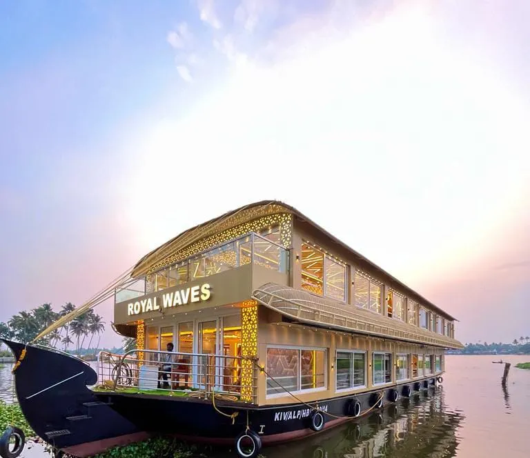 5-Day Munnar, Thekkady & Alleppey Tour
